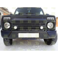 Решетка радиатора в стиле Урбан с сеткой и белыми ДХО без шильдика на Лада 4х4 (Нива) Решетка радиатора в стиле Урбан с сеткой и белыми ДХО без шильдика на Лада 4х4 (Нива)