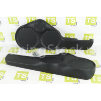 Подиумы 3-х компонентные на передние двери под 2 динамика 20х16 см и рупорный твитер на ВАЗ 2113, 2114, 2115