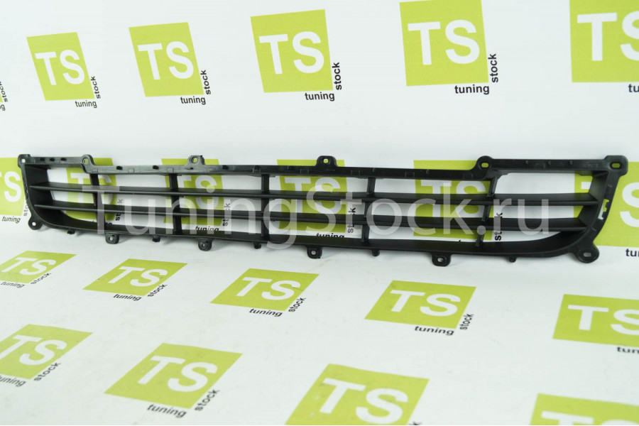 нижняя решетка бампера приора 2