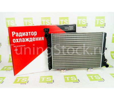 Алюминиевый радиатор охлаждения в красной упаковке на ВАЗ 2103, 2106