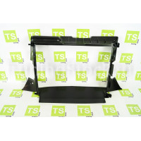 Щиток радиатора для Веста с кондиционером Щиток радиатора для Веста с кондиционером