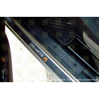 Наклейки под карбон на внутренние пороги для Гранта FL