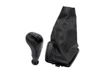 Ручка КПП Sal-Man черный лак с пыльником, рамкой и черной прострочкой для Веста Ручка КПП Sal-Man черный лак с пыльником, рамкой и черной прострочкой для Веста