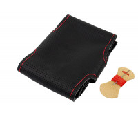 Кожаная оплетка руля Sal-Man анатомической формы с красной строчкой для Калина 1, Шевроле Нива без подушки безопасности Кожаная оплетка руля Sal-Man анатомической формы с красной строчкой для Калина 1, Шевроле Нива без подушки безопасности