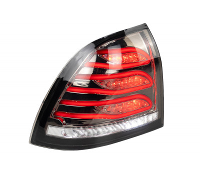 Задний левый тонированный светодиодный фонарь ML в стиле Мерседес АМГ для Приора