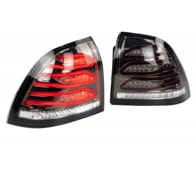 Задние тонированные светодиодные фонари ML в стиле Мерседес АМГ для Приора