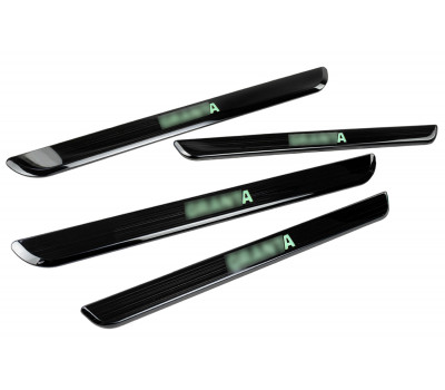 Накладки внутренних порогов черный лак с зеленой подсветкой для Гранта, Гранта FL Накладки внутренних порогов черный лак с зеленой подсветкой для Гранта, Гранта FL