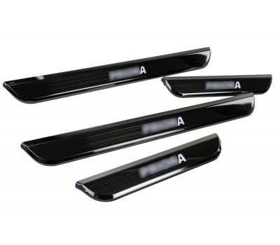 Накладки внутренних порогов черный лак с белой подсветкой для Приора