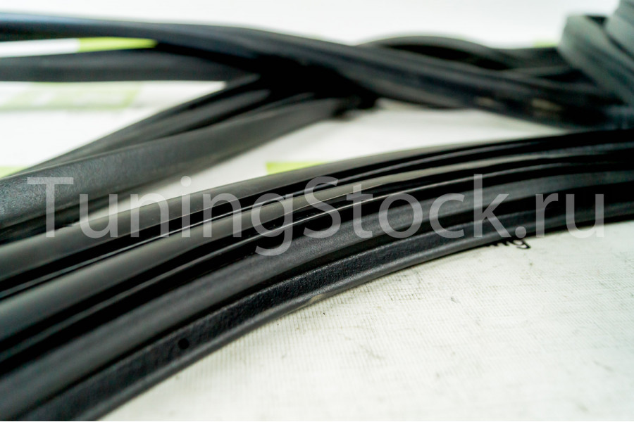 Уплотнители проёмов дверей для Приора универсал | узнать цену и купить