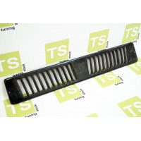 Нижняя решетка переднего бампера с вертикальными прорезями для ВАЗ 2110-2112 Нижняя решетка переднего бампера с вертикальными прорезями для ВАЗ 2110-2112